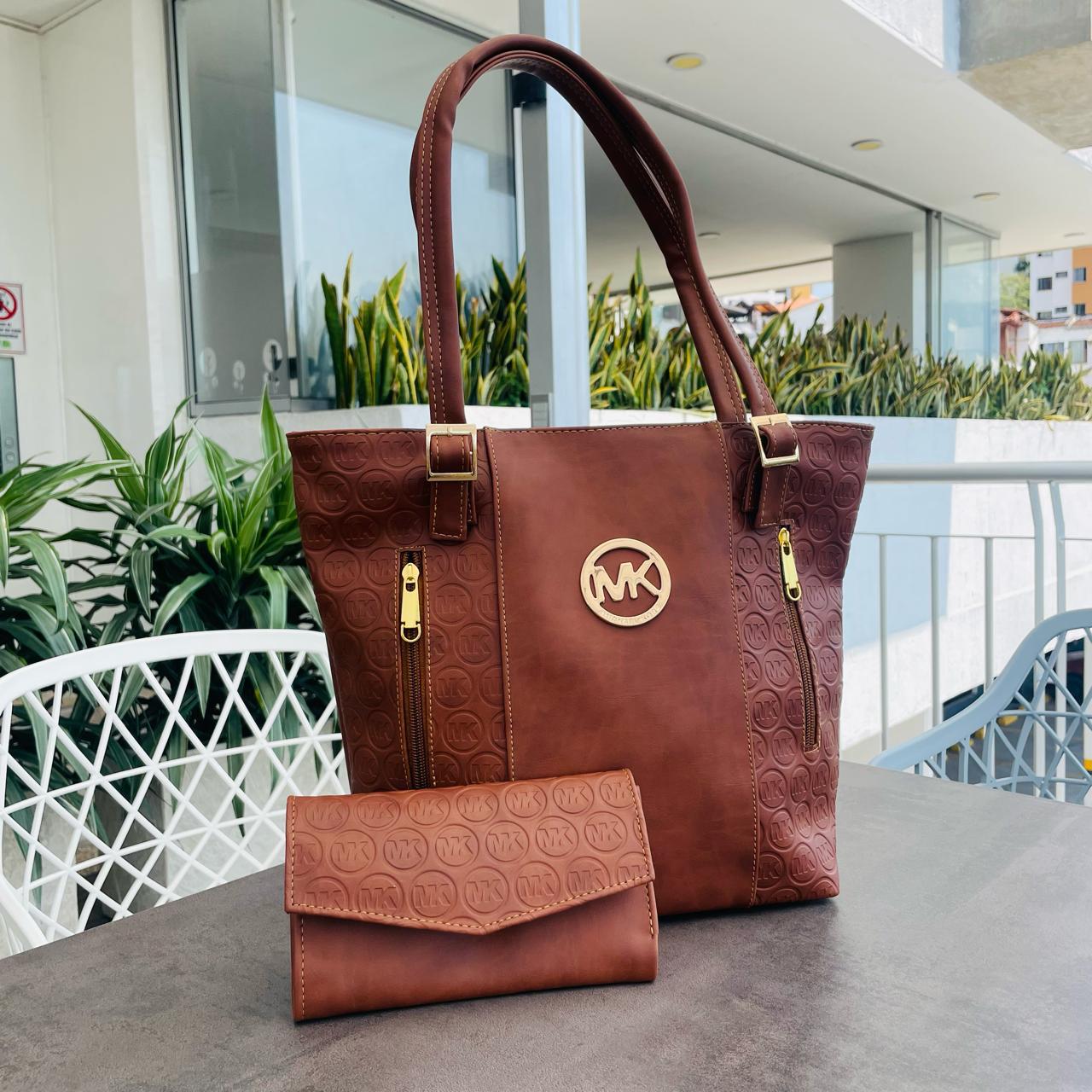 💼 Colección La Perla MK  💼- BOLSO DE MANO + BILLETERA EN CUERO DAMA MK - COMPRA UN BOLSO DE LUJO Y LLÉVATE UNA CARTERA A JUEGO POR UNA OFERTA IRRESISTIBLE 179900 COP
